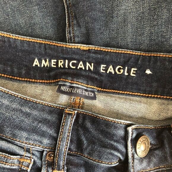 American Eagle Hi-Rise Mini denim dark Wash skirt raw cut hem size 6 - Picture 4 of 7